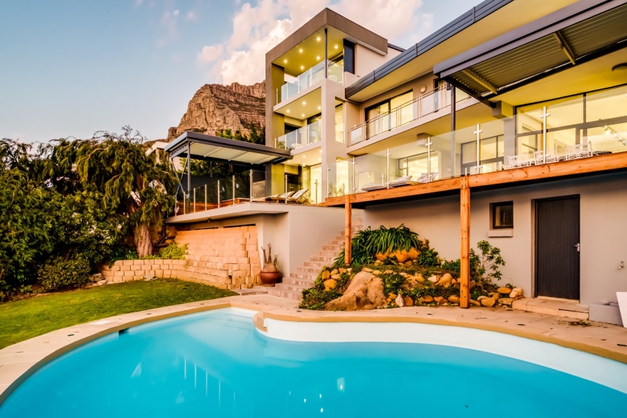 7 Bedroom Property for Sale in Camps Bay Western Cape